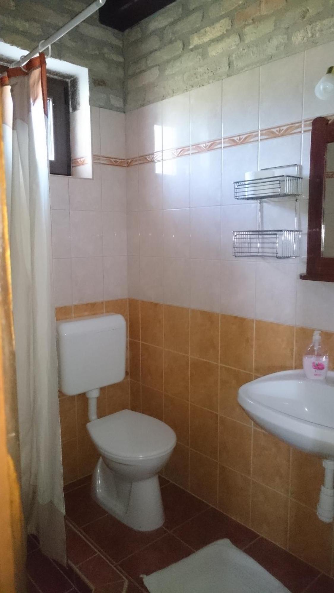 Hajoskert Vendeghaz Hotel Gonyu Phòng bức ảnh